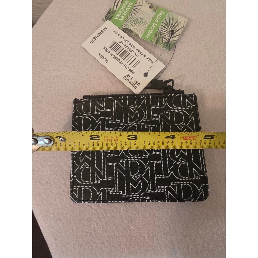 Badgley Mischka Mini Credit Card Holder Black White Vegan Leather BMW-010 NEW